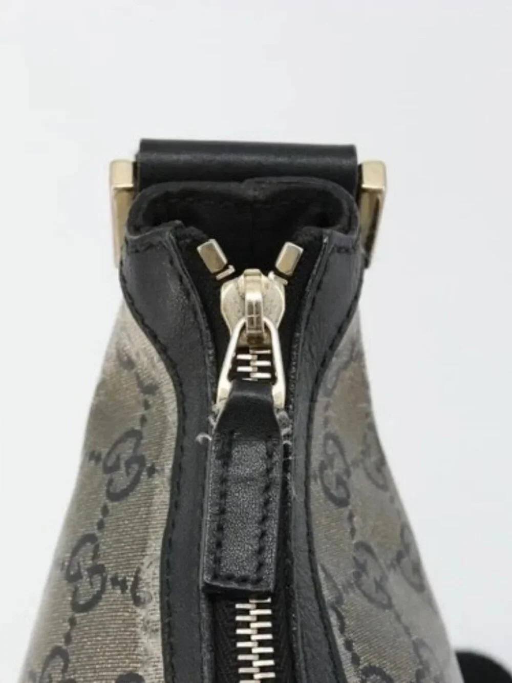 GUCCI GG Crystal Shoulder Bag Coated Canvas Black Gold 181092 Auth 182213 - Picture 11 of 16